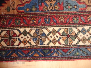 
Antique   Malayer  rug Nord-West  Persian  137 X 190 cm.

Natural  colours  with camel hair ground , slight  wear ,

very  dekorative  Pattern .  