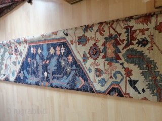   Magnificent  antique  Serapi  Nod-West  Persien , 19 Jh. century , 320 X 417 cm.

  Fantastik , amasing  colours  , quality  wool ,  ...