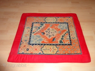 
  Fine  antik  Tibet  rug / Mat  66 X 75  cm.  High  wool  quality , rare  pattern ,
  Very  good  ...