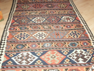 
   Superb  Antique  Shahsawan  19 th.century  167 X 435  cm.
   wonderfull  natural  colours ,perfekt  condition .     