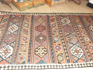 
   Superb  Antique  Shahsawan  19 th.century  167 X 435  cm.
   wonderfull  natural  colours ,perfekt  condition .     