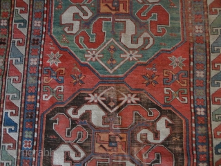    Antique  cloudband  Kasack  ( Chondoresk ) mid  19 th. century  127 X 194 cm.

   Superb  naturel  colours , archaic pattern  ...