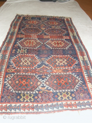 
  Superb  antique  Sangabi Jeff  Kurde 19 th. century
  110 X 209  cm.  beautiful  natural  colors , rare border
  komplet with   ...