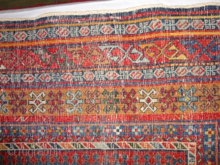 
   Superb  extremly  fine  woven  antique  shirwan  about  1900 ,

   wonderfull  natural  Colors  , best  velour   ...