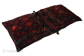 Jaf - Saddle Bag 

Size: 178x92 cm
Thickness: Medium (5-10 mm)
Age: 80-100 (Antique)
Preile - Warp: Wool on Cotton

carpetu2@gmail.com
                