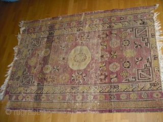  East Turkestan  Khotan  Fragment - very soft and glossy wool - shipping worldwide possible                