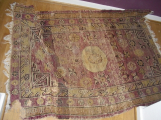  East Turkestan  Khotan  Fragment - very soft and glossy wool - shipping worldwide possible                