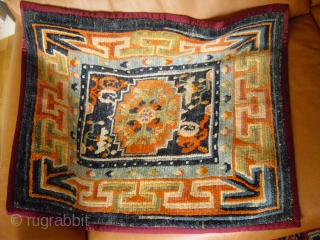 Tibetan mat - meditation rug - probably around 1910 - clean and very nice condition - Size: 80 x 67 cm - worldwide shipping possible        