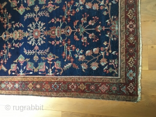Antique Ferahan or Sarouk in a used condition - elegant colors very decorative
Size: 153 cm x 100 cm               
