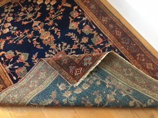 Antique Ferahan or Sarouk in a used condition - elegant colors very decorative
Size: 153 cm x 100 cm               