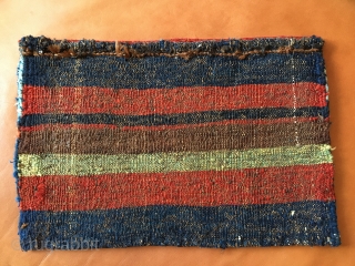 Old/ Antique complete bag / bagface - very rare - no clue about the age and the origin - great colors with abrash - would benefit from a wash/ Size: 38 cm  ...