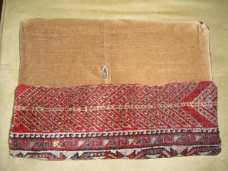 Pillow made of a Qashqai Rug Fragment - good condition - soft and glossy wool - with Zipper on the backside - Size: 42 cm x 39 cm - shipping worldwide  