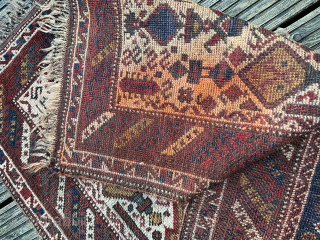 South West Persian 
Khamseh prayer rug
dated probably from the 
beginning of the 20th century

total unique drawing

with stains and small damages 
at the side cords
would benefit from a wash
glossy wool

World wide shipping possible 