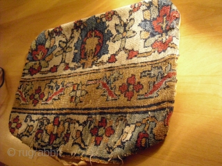 early Kirman Border fragment - pillow case damaged - great shiny wool and good colours - Size: 33 cm x 24 - shipment worldwide         