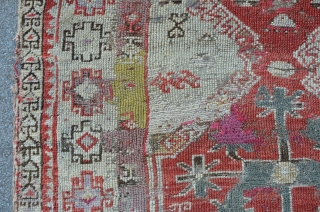  Prayer rug, 121 x 93 cm, synthetic dyes                        