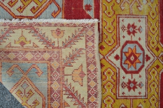 Small west Anatolian rug with allover thin floor, 121 x 87 cm                     