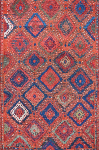 Sarkisla carpet made by Kurdish tribes, central Anatolia Sivas region. 19th C. 204 x 129cm                  