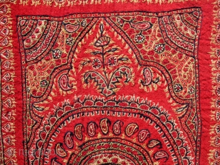 ANTIQUE KASHMIR OR KIRMAN EMBROIDERY 1800-1850
27 x 20 inches.                        