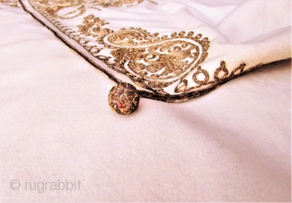 Antique Ottoman Turkish Cape. Metallic gold embroidery on ivory felt.                       