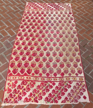 late 1800s Phulkari Tirma Bagh Shawl
105 x 50 INCHES (2.75 m x 1.25 m)                   