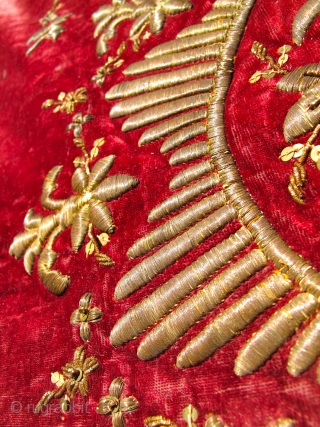 Ottoman metallic embroidery on velvet                            