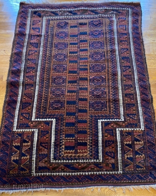 4‘9“ X 3‘2“ Timuri Prayer Rug [049]

Antique Timuri prayer rug. Featuring a leaf tree flanked by rows of boxed diamonds. Six vibrant colors, in excellent condition, and given a museum quality hand  ...