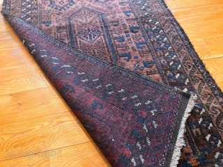 4'9" x 2'7" Baluch Rug [096]

Antique Baluch rug. Powerful birds head medallions with an S-border, and a rich red turning to a copper. Kilim ends, with a two cord selvedge, six colors,  ...