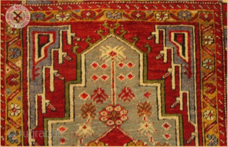 RG 1202-
Antique Bergama rug circa 1910 wool on wool
Very good condition
Size : 1.46m x 1.04m  4`9" x 3`5"              