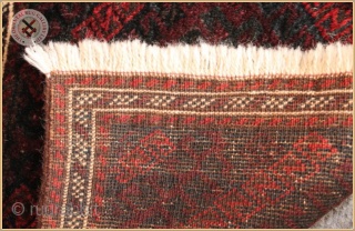 TR 2253 - 
Antique Baluch Mushwani bag face circa 1890 wool on wool foundation
Very good condition
Size : 0.38m x 0.32m  1`3" x 1`1"         