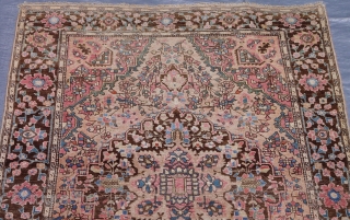 Antique Persian Farahan Sarouk, c. 1900's, 3'3" x 5'ft. (99 x 153 cm.) absolutely lovely colors, very good original condition , no repairs.          