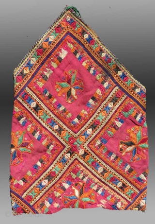 Baluch Embroidered 'Bokche', SW Pakistan/SE Persia, circa 1920s, 8" x 10" (opened)

one ink stain (evident in photographs), otherwise good condition

silk embroidery on cotton ground

$85 (including domestic USA postage)     