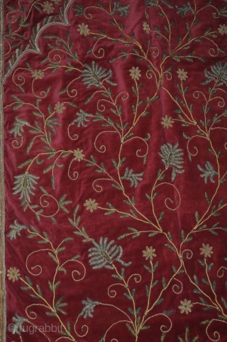 Temple Valance.
Metallic thread on velvet.
Early 20th century.
Rajasthan or Gujarat, India
47x 71 inches                     