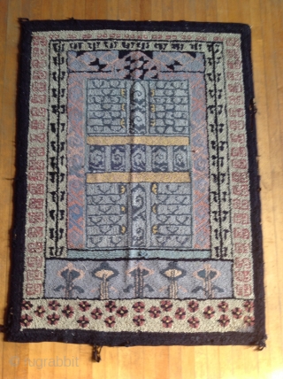 American Hooked Rug

Early 20th century
48 X 63                          