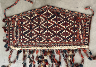 Antique Yomud Asmalyk
Mint condition with beautiful natural colors
120 × 63 cm
info@thomaswild.com
