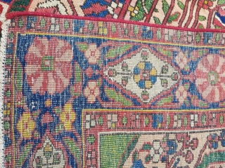 Bakhtiari Rug - Ca.1940
200x145cm                             