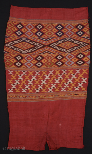 Turkoman Sleeve. Size: 60x36cm. Www.tinatabone.com                            
