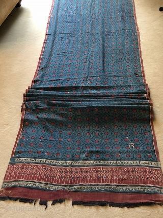 Indian export cloth, traded to Sulawesi. c.16th/17th c. Highly treasured ceremonial item. Soft cotton, 5 metre long. Block printed, gorgeous indigo blue, repeat motif. see other on www.tinatabone.com     