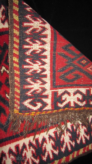 Uzbek piled textile.  Wool.  Age: 90yrs. Size: 75x52cm                       