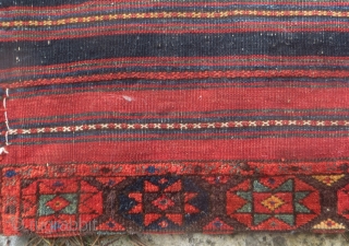 SOLD, Thank You.
arge Kurd (?) bag, 2 ft 1 in x 2 ft 5 in, all natural colors,
complete with back and piled bottom panel.
Could be Baktiari?  See closeup of weave.
Some thin  ...