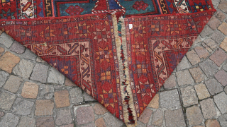 Kazak 215x125 cm . Open to offers at tommaso.rugrabbit@gmail.com.
Thanks for the attention, Kind regards. Tommaso