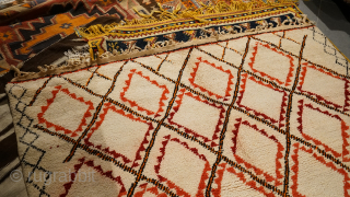 Berber Ait Youssi, XX century, 165x260 cm, great conditions. For enquiries write me at tommaso.rugrabbit@gmail.com thanks for the attention Regards Tommaso            