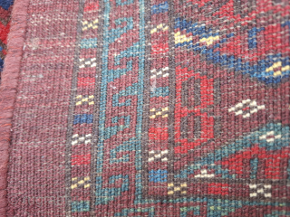 A large turkmen Chuval 154x95 cm.
Probably from around 1920.
Have some issues but very decorative as it is.

Only 200 euro + shipping            