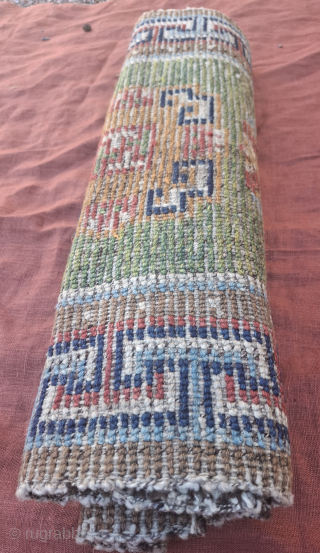 A fantastic Khaden from third quarter of 19th century in all wool.
Size 119x66 cm. Stunning green with multiple abrashes . Excellent condition with no repairs        