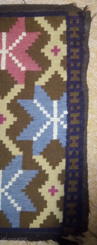 Antique Swedish kilim(Rolakan technique), no: 399, size: 48*58cm.                         