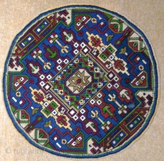 circle embroidery wool on linen, no: 235, size: 74*72cm.                        