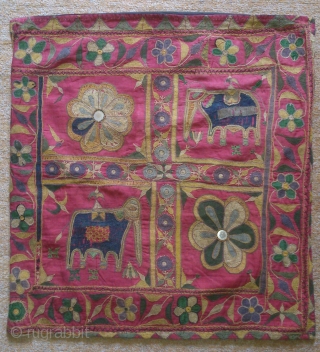 Antique India embroidery, no: 180, size: 58*55cm, late 19th century, mirror and wool and cotton, all natural colors.               