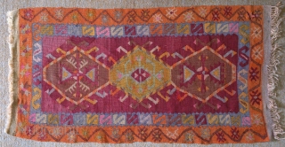 Anatolian Kilim, no: 138, size: 95*51cm, 20th century, wool and cotton.                      