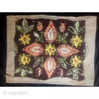 Embroidery wool on linen, size: 53*41 cm                          