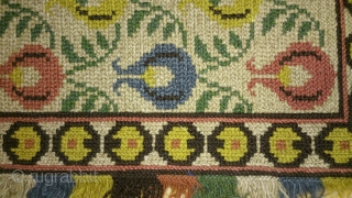 Antique Swedish cross stitch on linen, no: 196, size: 34*37cm.                       