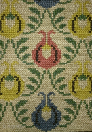 Antique Swedish cross stitch on linen, no: 196, size: 34*37cm.                       